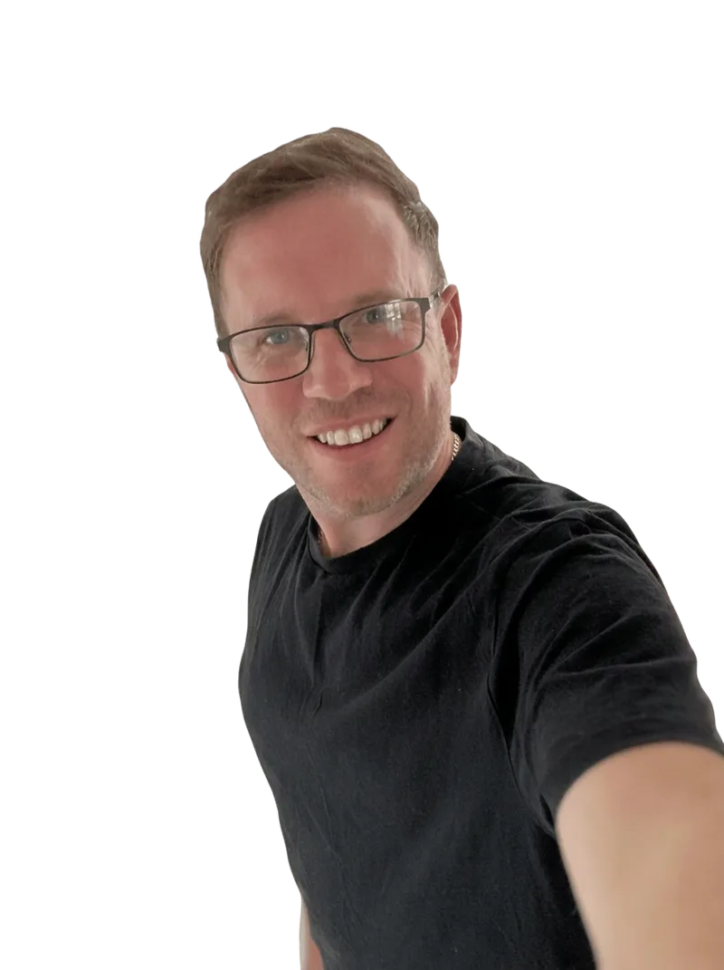 Daniel Huthwaite working with a client